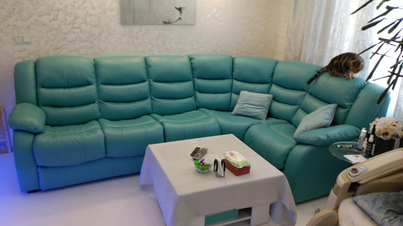 Перетяжка дивана на дому. Ивангород